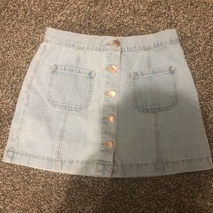 Forever 21 denim skirt size 26